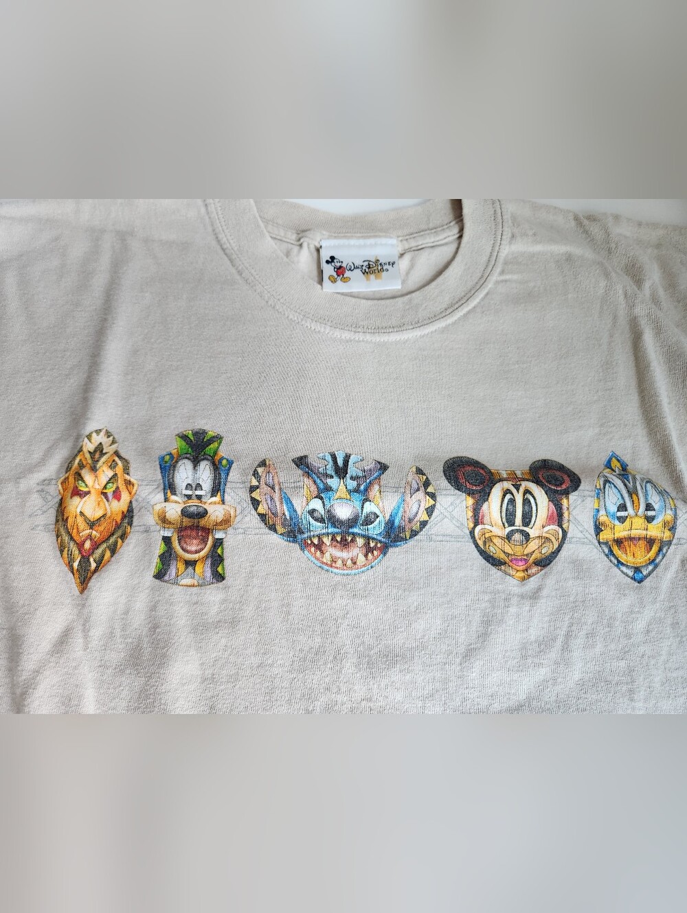 Vtg African Style Totem Walt Disney World TSHIRT Stitch Scar Mickey Pluto Donald
